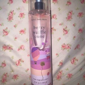 Bath & Body Works Berry Waffle Cone Fine Fragrance Mist - Pink & Purple